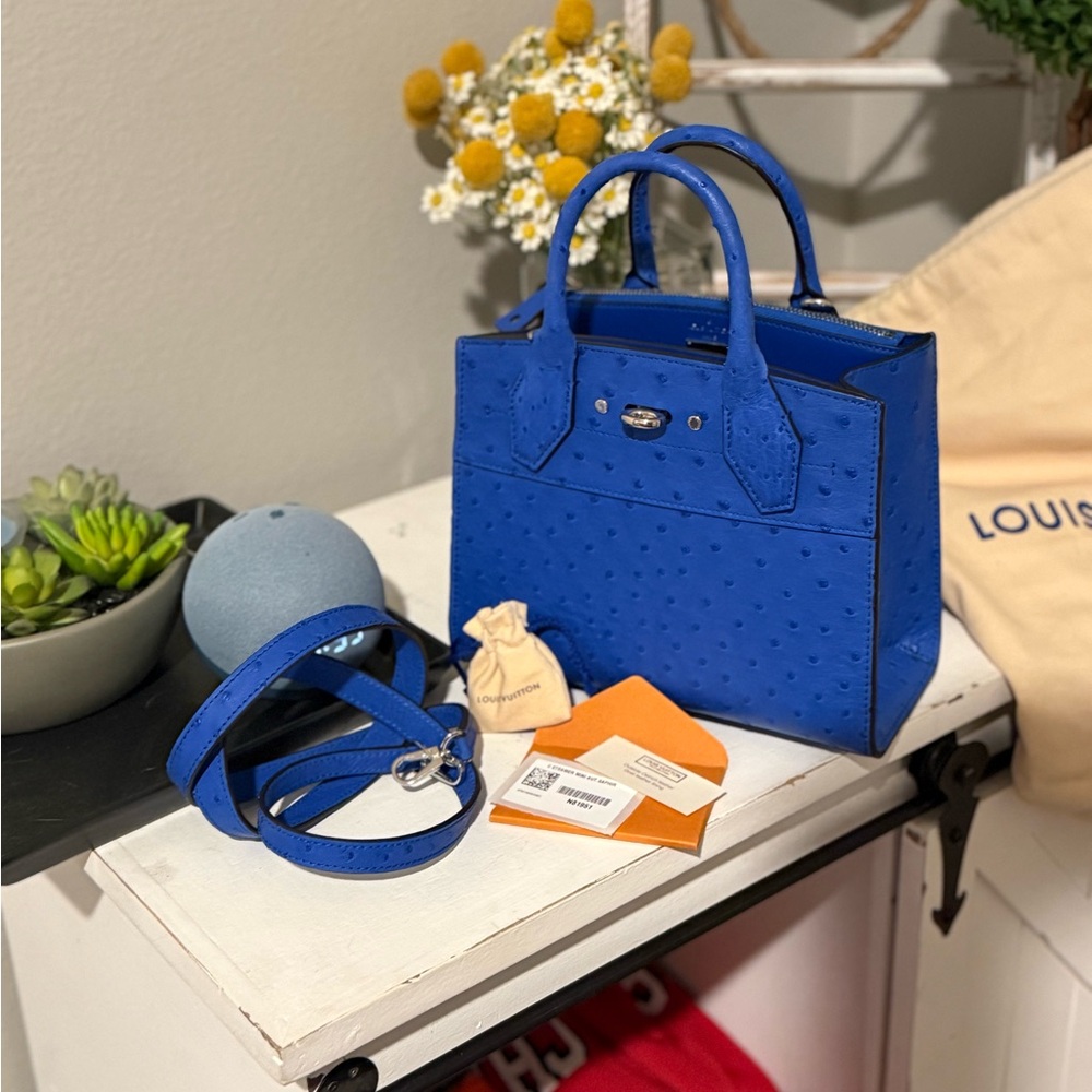 Louis Vuitton ostrich bag N86131.